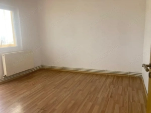 52500€!Apartament 3 camere,70mp,dec,la 2 min de centru - imagine 2