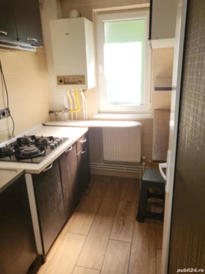Închiriez apartament 