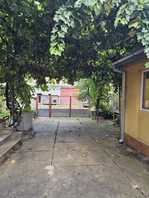 Casă în Geoagiu, HD, cu 2 corpuri de clădire (115 mp), 4 camere, bucătărie, 2 băi + curte, grădină - imagine 10