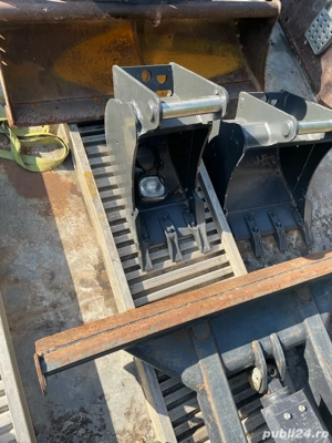 Executam lucrari cu miniexcavator de 2,7 Tone - imagine 2