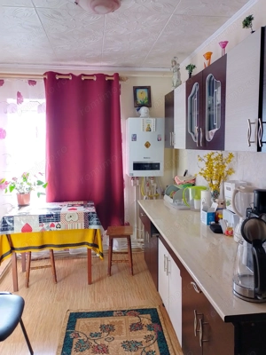 Apartament trei camere de închiriat în Comănești