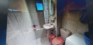  Vând  apartament cu 3camere  în  zona Piața Dacia  - imagine 3