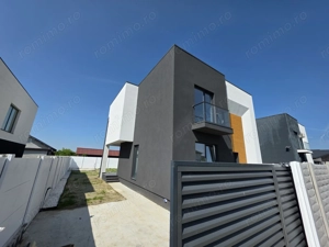 Locuință spațioasă P+1 4 camere și 3 băi curte generoasă 450 mp   Comuna Berceni