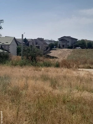 teren intravilan de vânzare 