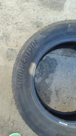 Vând anvelope Duster 2