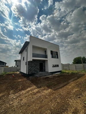 Casă P+1, 5 Camere   Model Mediteranean Pablo   470 mp Teren - imagine 5