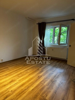 GARSONIERA , 27 mp , zona Lunei