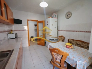 Apartament 3 camere de vanzare Bacau - imagine 4