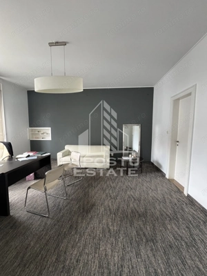 Apartament 4 camere cu poziție ultracentrala - imagine 2