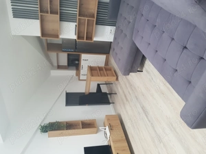 Închiriez apartament