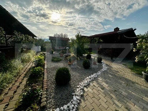 Casă superbă de vânzare – 380 mp utili, 1000 mp teren - imagine 16