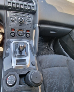 Vând urgent Peugeot 3008 2012  Hybrid  - imagine 8