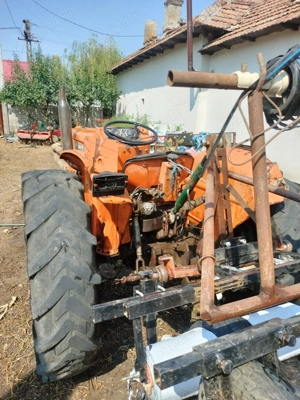 Vând tractor fiat 450  - imagine 2