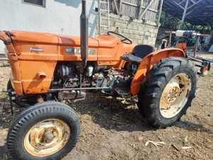 Vând tractor fiat 450  - imagine 3