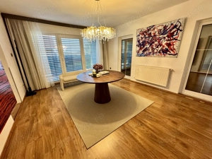 10.000 mp de teren, pădure proprie și o casă generoasă de 540 mp. - imagine 6