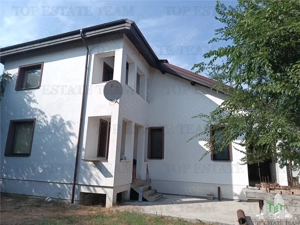 Vila cocheta, 5 camere si garaj 177.5mp, 250mp teren, cu toate utilitatile, curte amenajata, in Corn