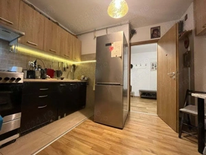 Girocului. Etaj intermediar. Mobilat si utilat. Centrala termica. Garaj