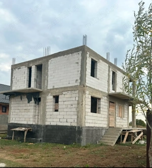 Casă în construcție Sp+P+2E
