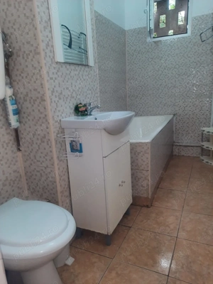 Închiriez apartament  - imagine 7