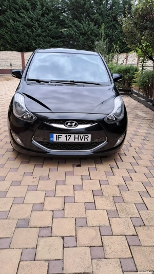 Hyundai ix20 blue drive