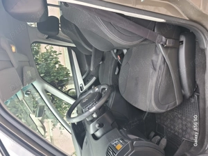 Autovehicul 7 locuri  - imagine 7