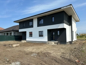 Duplex de vânzare în comuna Ghiroda, localitatea Giarmata Vii - imagine 2