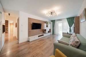 Parcului 20-Expozitiei* Loc de parcare*Mobilat si utilat modern* Vedere gradina 