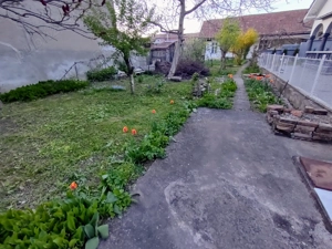 Casă cu teren 650 mp în zonă ultracentrală pentru locuit sau activități comerciale - imagine 2