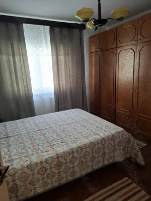 Închiriez apartament de 3 camere în cartierul Ștrand - imagine 2