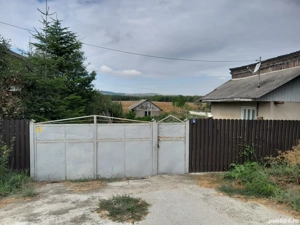 vând casă si teren la intrarea in Mărășeni