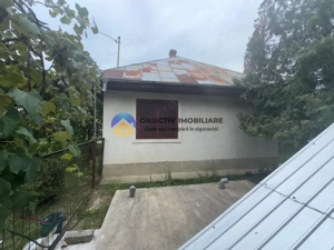  Casă tradițională de vânzare în comuna Podoleni, jud. Neamț - imagine 19