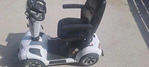 Scuter electric persoane cu dizabilități sau vârstnici 