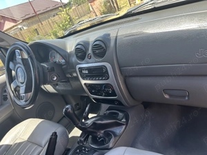 Vand Jeep Cherokee în condiții foarte bune - imagine 8