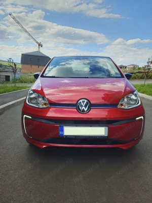 Volkswagen e-Up! 2023   Electric 100%   Full Options   24.200 km