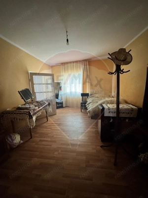 Casă / Vilă cu 4 camere de vânzare - imagine 9