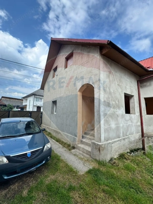 Casă / Vilă cu 4 camere de vânzare - imagine 3