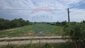 Teren 6,672mp Todirești / Intrarea HUC