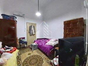 Apartament 3 camere cu vedere si balcon spre Piata Catedralei - imagine 4