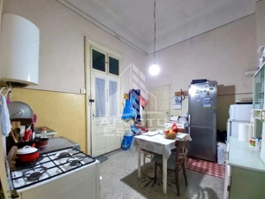 Apartament 3 camere cu vedere si balcon spre Piata Catedralei - imagine 9