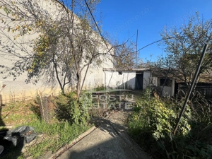 Casa individuala , cu garaj si teren de 856 mp in Ghisoda - imagine 3