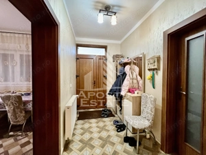 Casa individuala renovata, 2 fronturi stradale, centrala proprie - imagine 12 Casa individuala renovata, 2 fronturi stradale, centrala proprie - imagine 12