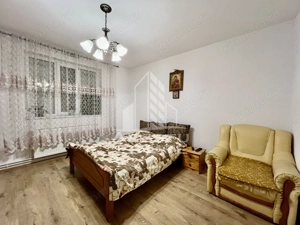 Casa individuala renovata, 2 fronturi stradale, centrala proprie - imagine 8 Casa individuala renovata, 2 fronturi stradale, centrala proprie - imagine 8