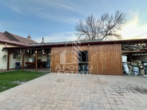 Casa individuala renovata, 2 fronturi stradale, centrala proprie - imagine 14 Casa individuala renovata, 2 fronturi stradale, centrala proprie - imagine 14