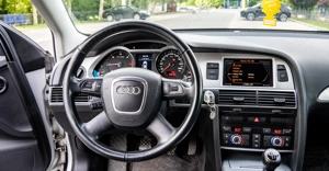 Audi A6 din 2009 - imagine 6