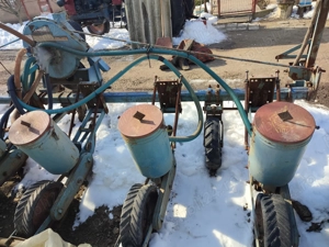 Remorcă, semănătoare de porumb și prășitoare - imagine 8