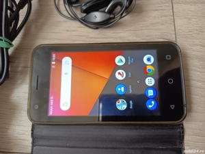 Vodafone Smart C9 (VFD-320)  Perfect functional, se vinde la cutie cu incarcator si casti, 