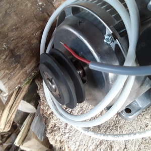  Vand  schimb   Motor Electric  Diamant  525 ..230 V. 1400rpm.