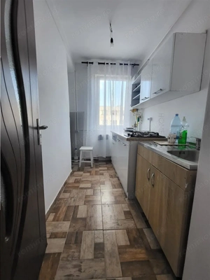 Apartament 2 Camere, Decomandat, etaj 3 din 4, Sud - imagine 3