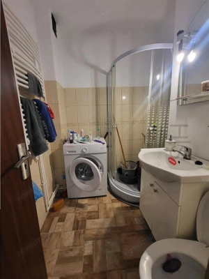 Apartament 2 Camere, Decomandat, etaj 3 din 4, Sud - imagine 9