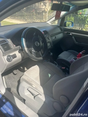 Volkswagen Touran - imagine 3